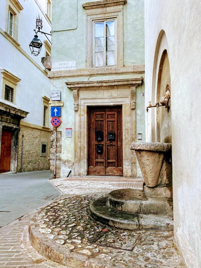 Montella 2 Daire Spoleto Dış mekan fotoğraf